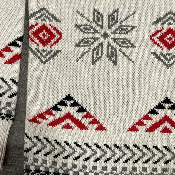 Massimo Supply Co Fair Isle Sweater with Polar Bears - Picture 4 of 16
